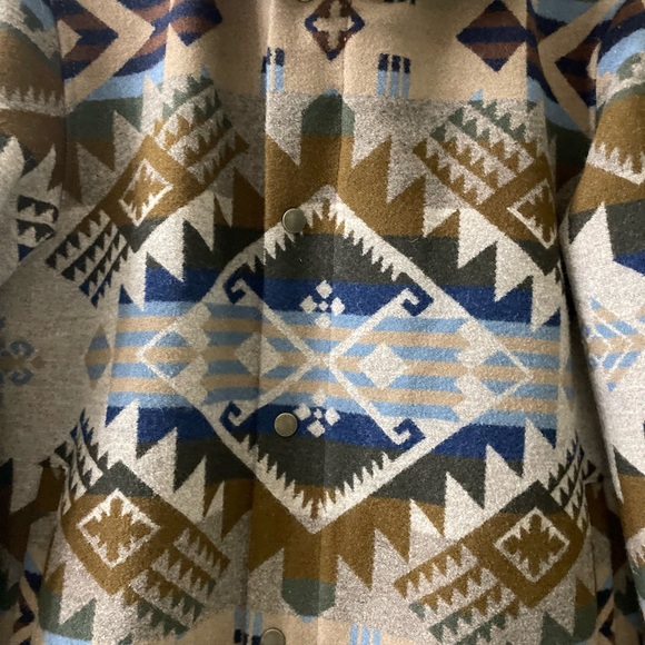 PENDLETON SILVERTON JOURNEY WEST SHEARLING BLANKET COAT Men SMALL, Women MEDIUM - Picture 6 of 9